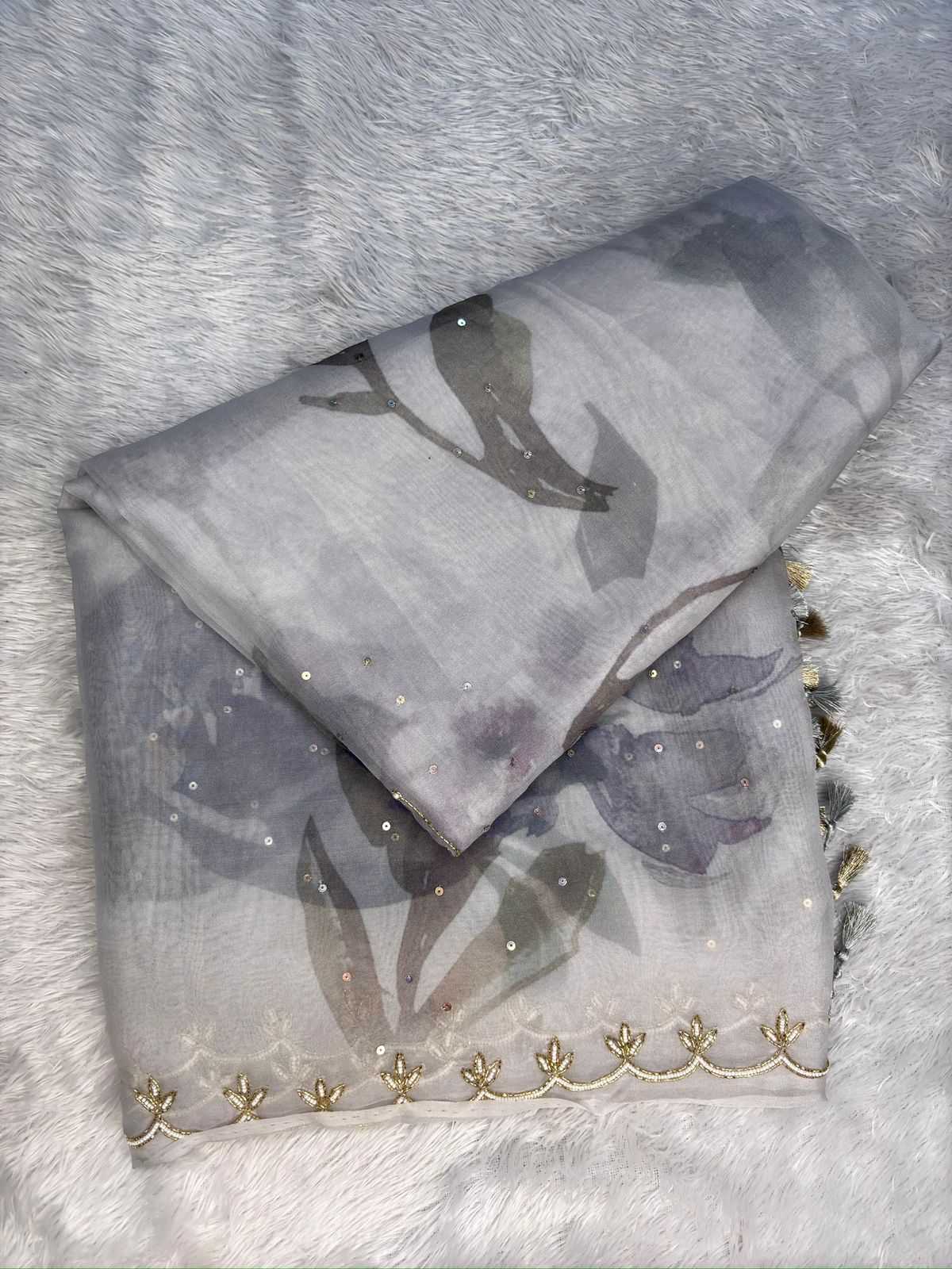 Ethereal Lavender Mist: Handloom Banarasi Saree with Water-Color Floral Prints & Scalloped Zari Border