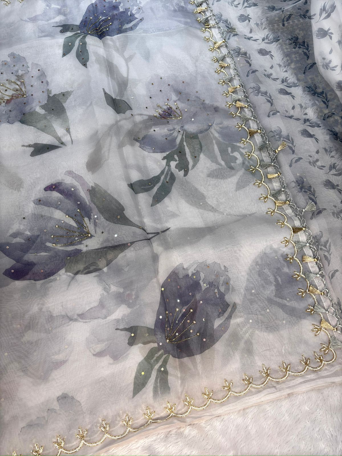 Ethereal Lavender Mist: Handloom Banarasi Saree with Water-Color Floral Prints & Scalloped Zari Border