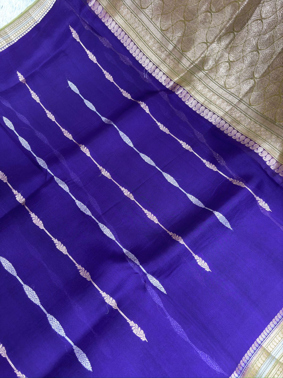 Royal Violet Kora Designer Kadhua Handloom Banarasi Saree with Antique Gold Zari Pallu