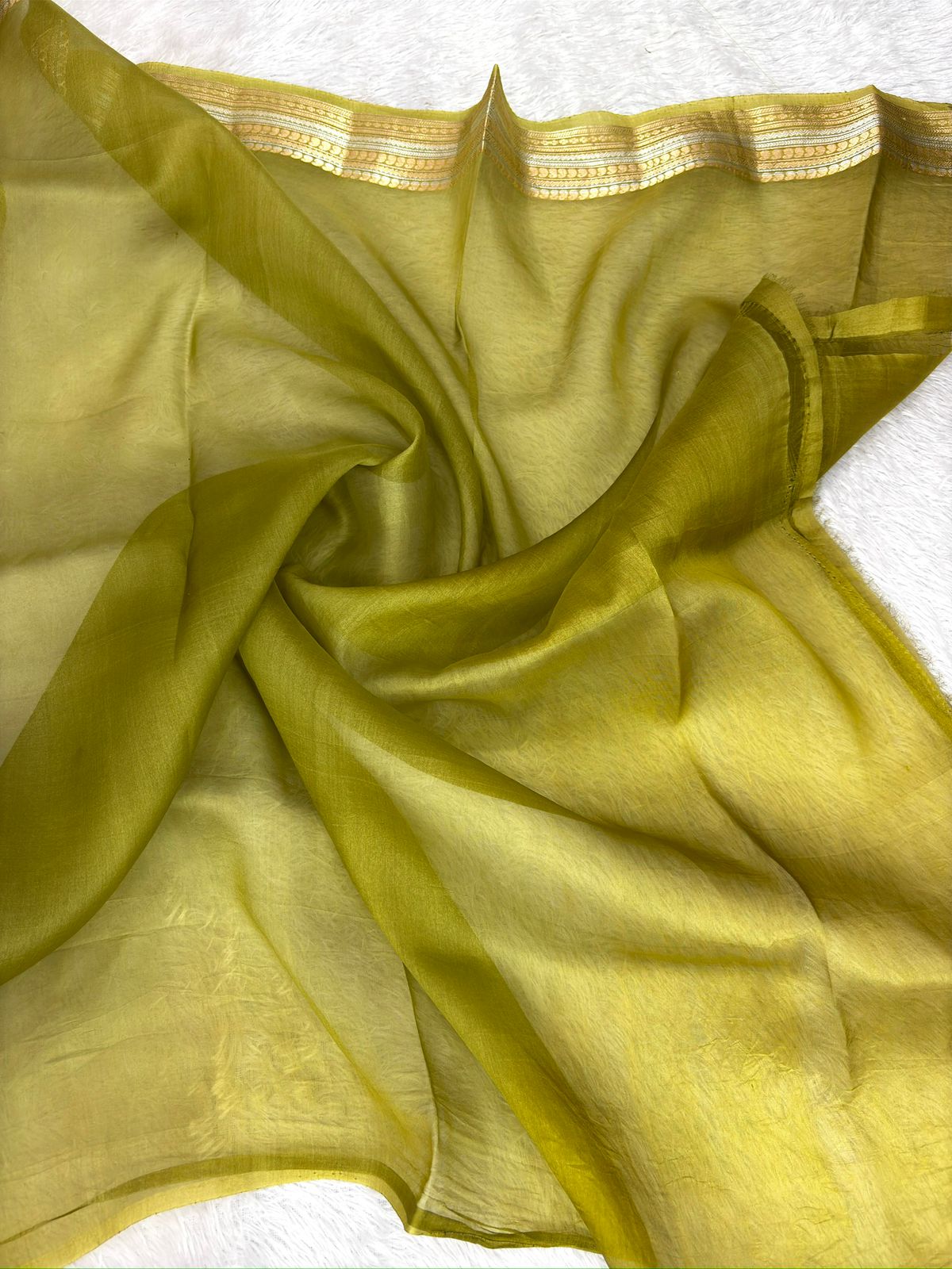 Royal Violet Kora Designer Kadhua Handloom Banarasi Saree with Antique Gold Zari Pallu