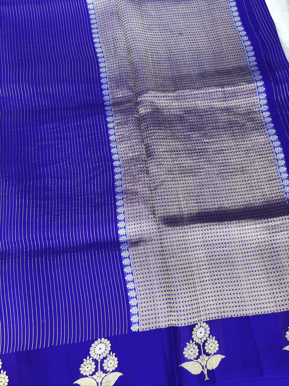 Royal Blue Kora Designer Kadhua Handloom Banarasi Saree with Antique Zari Pallu