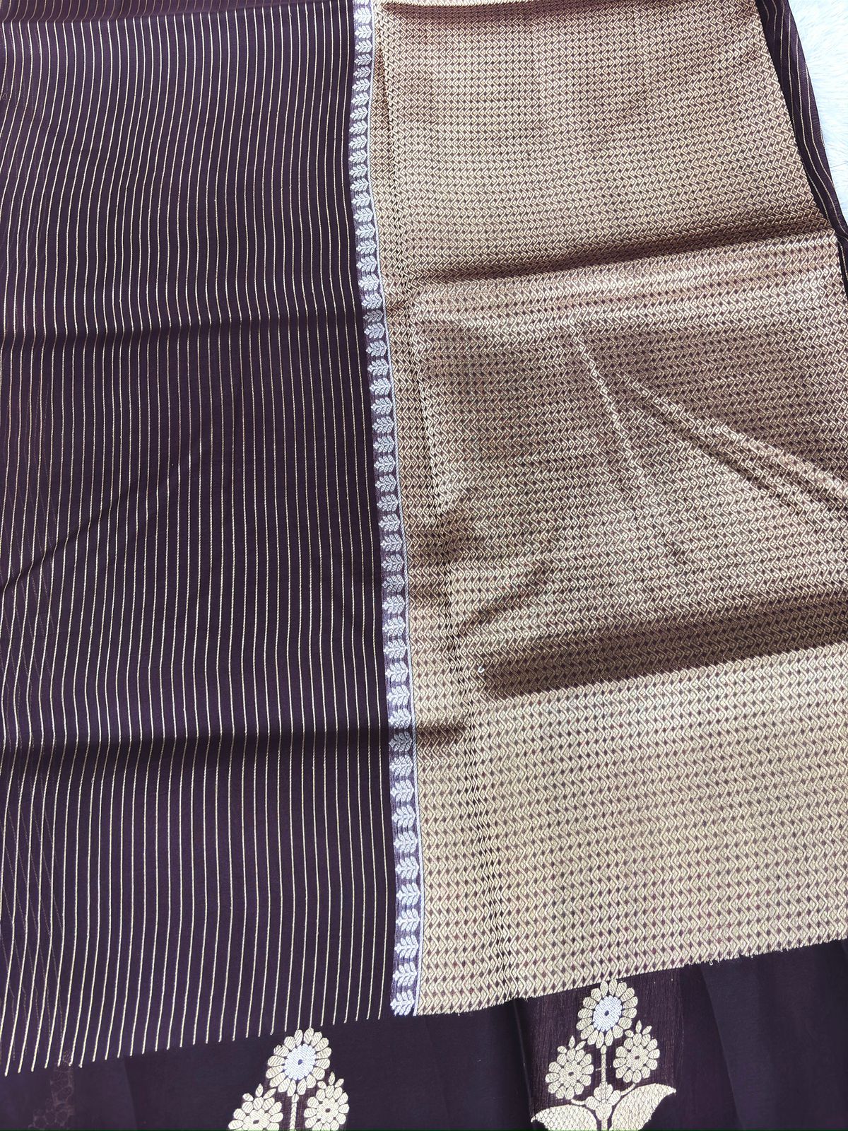 Rich Wine Kora Designer Kadhua Handloom Banarasi Saree with Antique Zari Pallu
