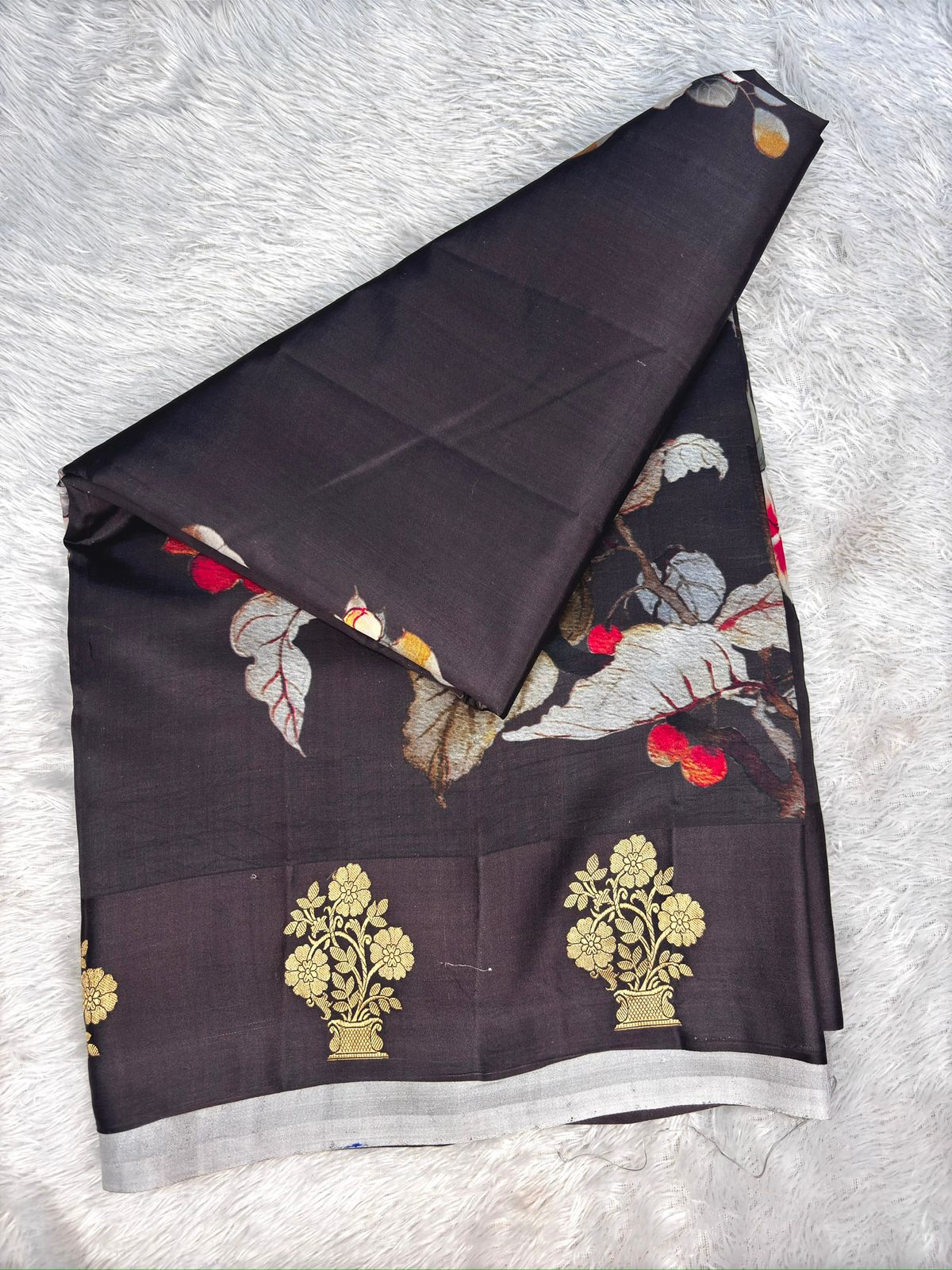 Midnight Black Katan Silk Lightweight Kadhua Banarasi Saree with Floral Print & Zari Border