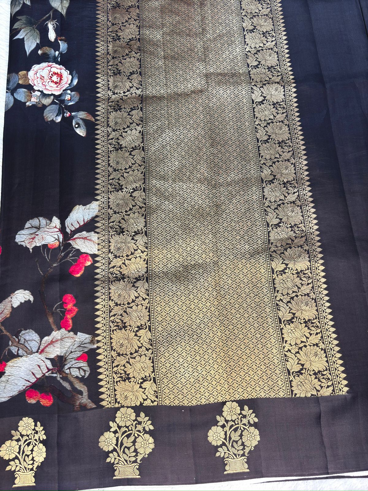 Midnight Black Katan Silk Lightweight Kadhua Banarasi Saree with Floral Print & Zari Border
