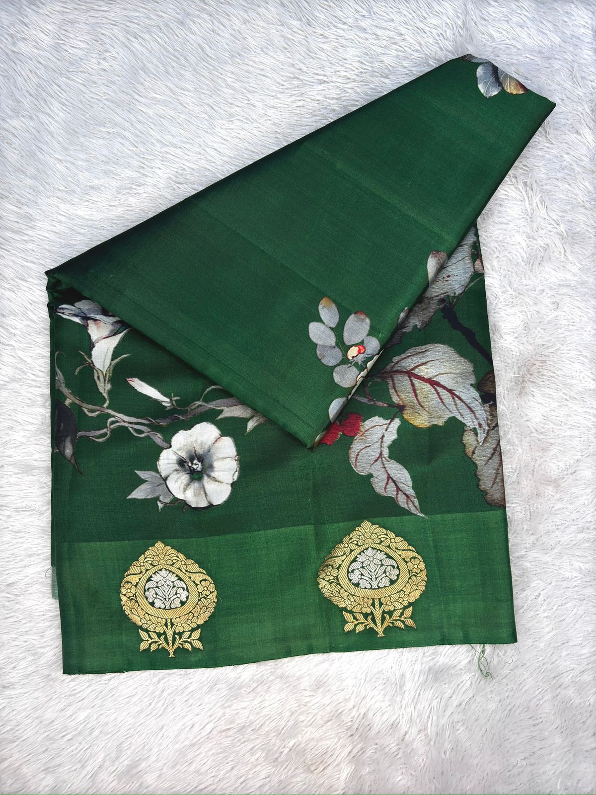 Emerald Green Lightweight Katan Silk Kadhua Banarasi Saree with Floral Print & Zari Border