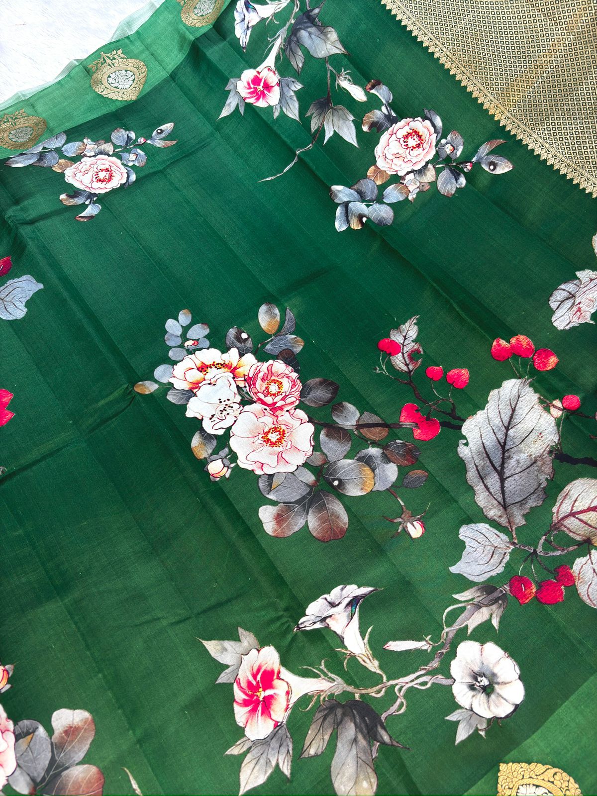 Emerald Green Lightweight Katan Silk Kadhua Banarasi Saree with Floral Print & Zari Border