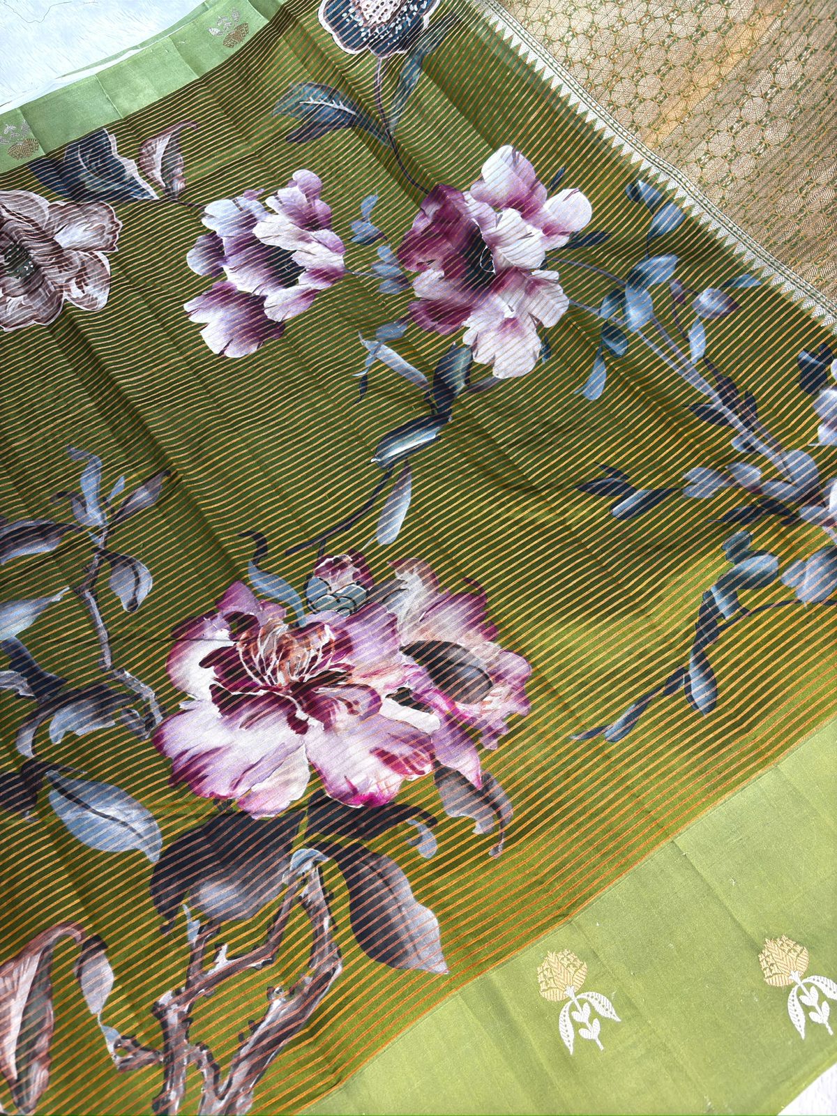 Olive Green Lightweight Katan Silk Kadhua Banarasi Saree with Floral Print & Zari Pallu