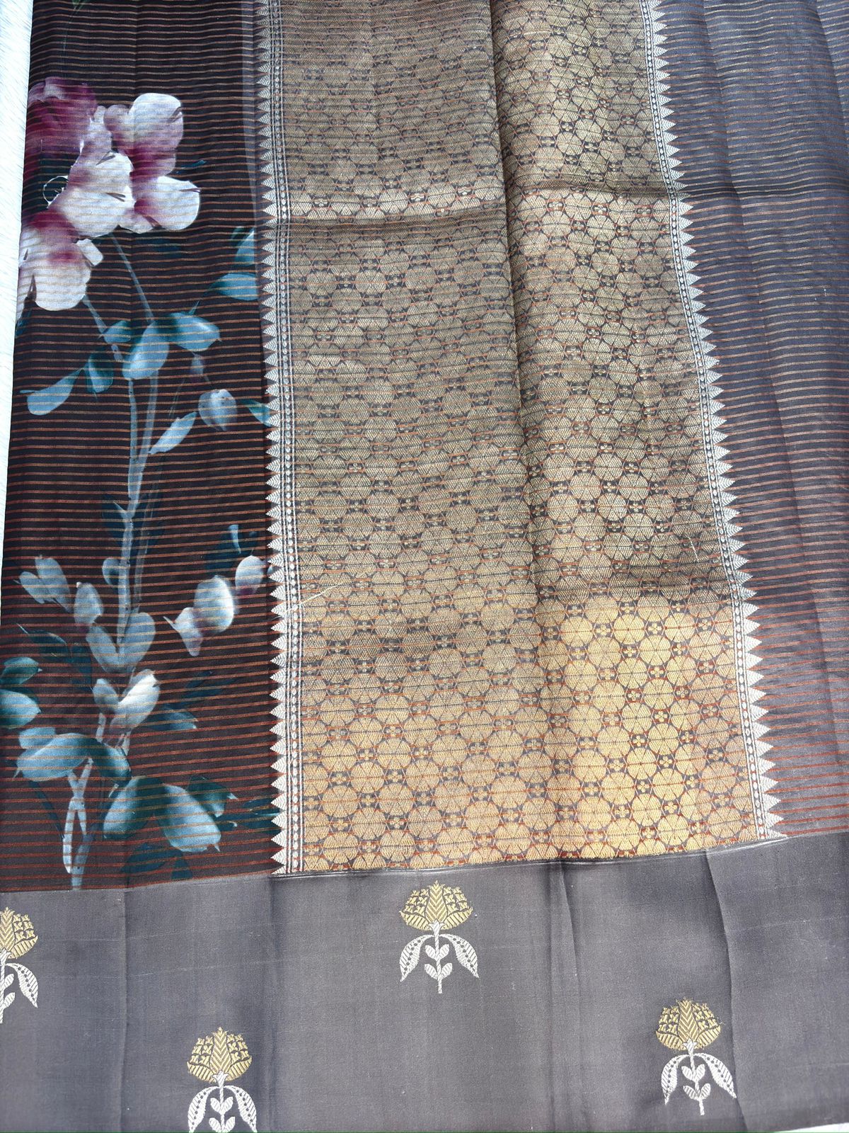 Charcoal Grey Lightweight Katan Silk Kadhua Banarasi Saree with Floral Print & Zari Pallu