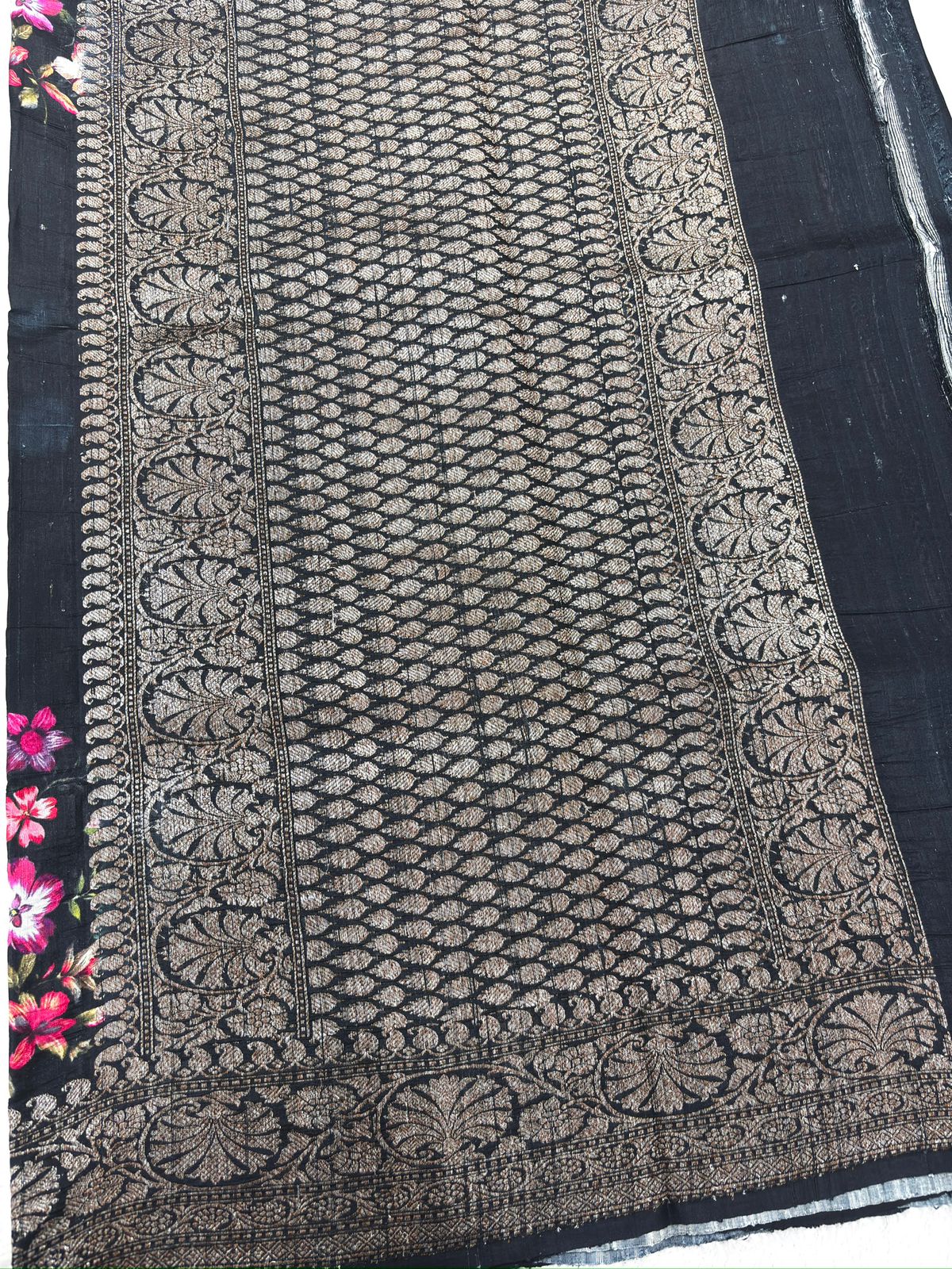 Black Floral Printed Raw Silk Handloom Saree