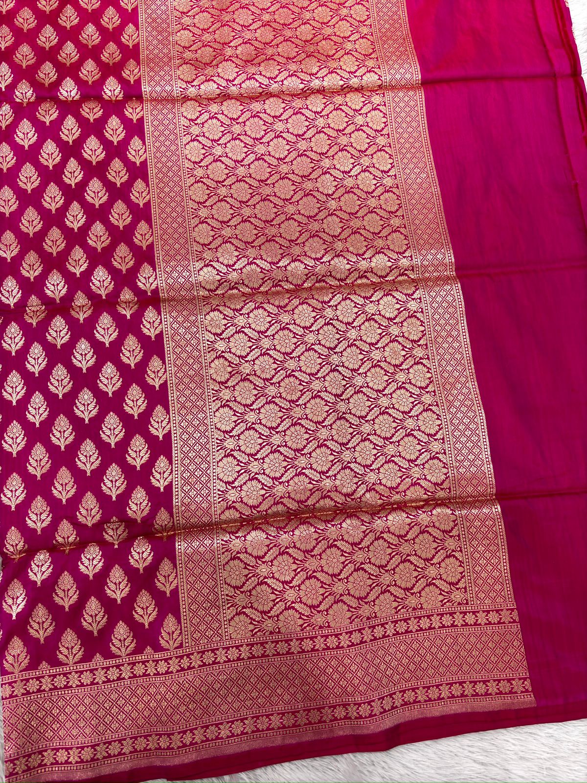 Hot Pink Katan Silk Kadwa Booti Handloom Banarasi Saree