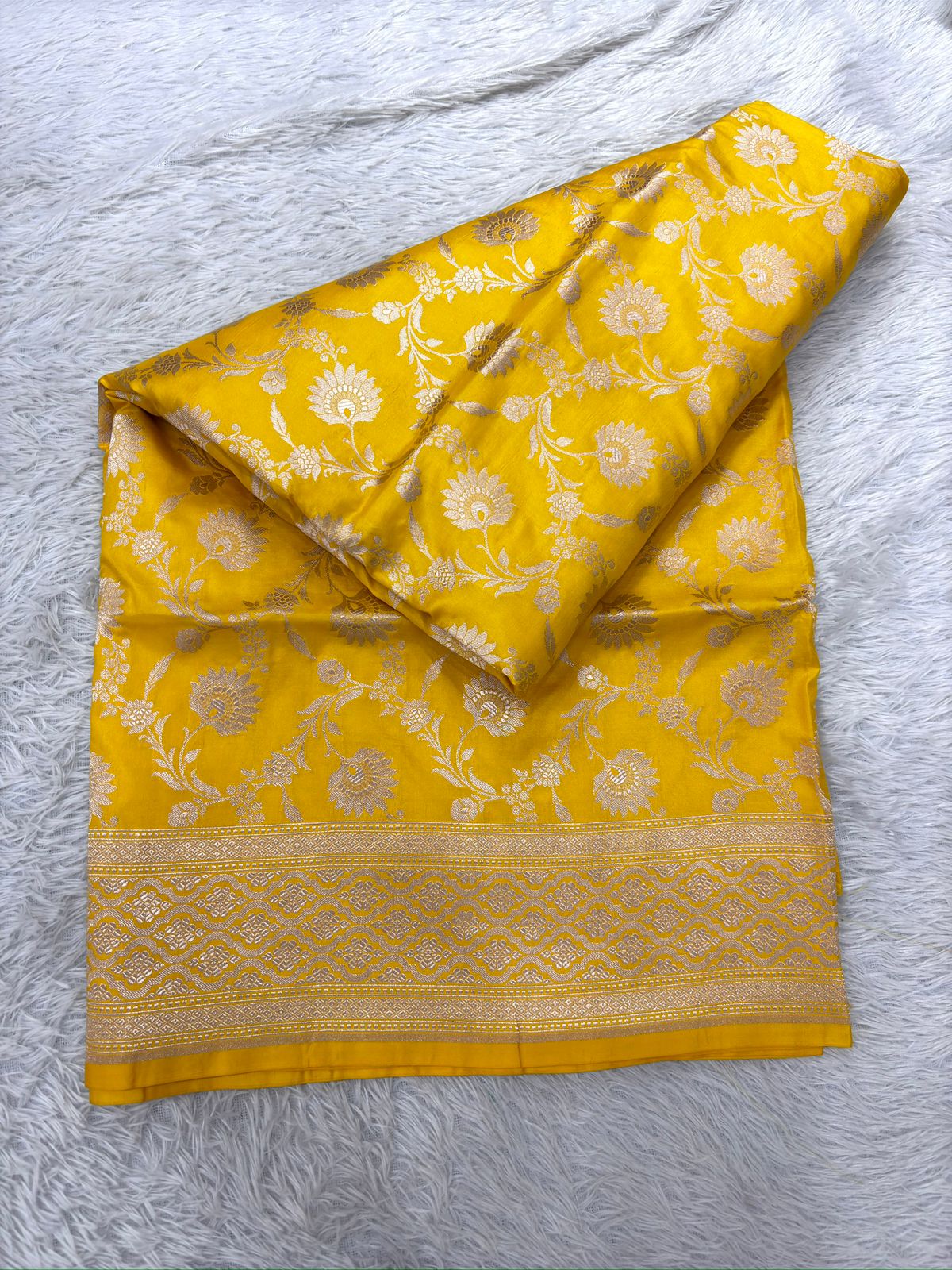 Mustard Yellow Pure Katan Silk Handloom Banarasi Saree
