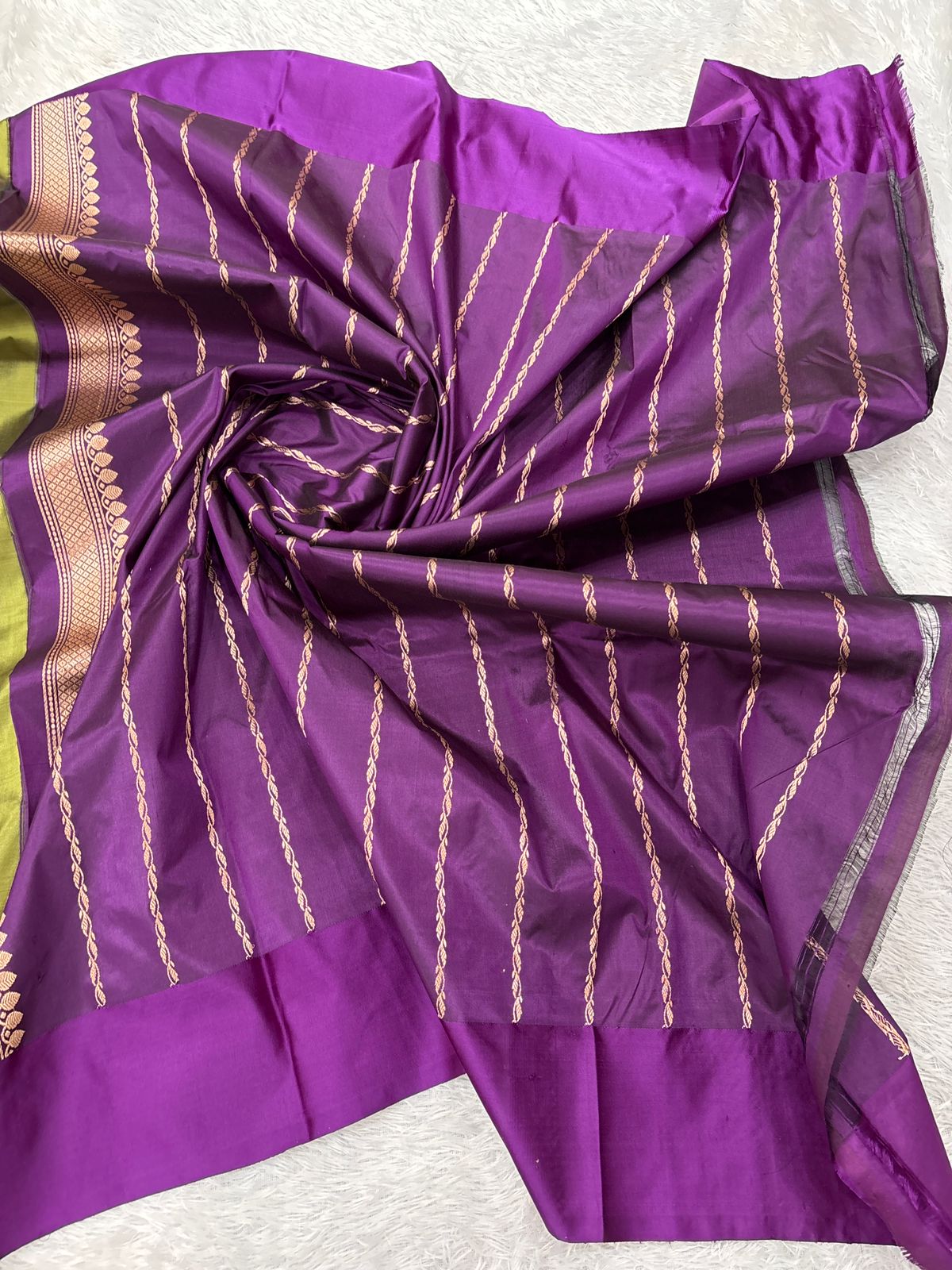 Olive Mehndi Green & Royal Deep Violet Handloom Banarasi Katan Silk Saree | Rose Gold Zari Kadhua Floral Bunch Booti