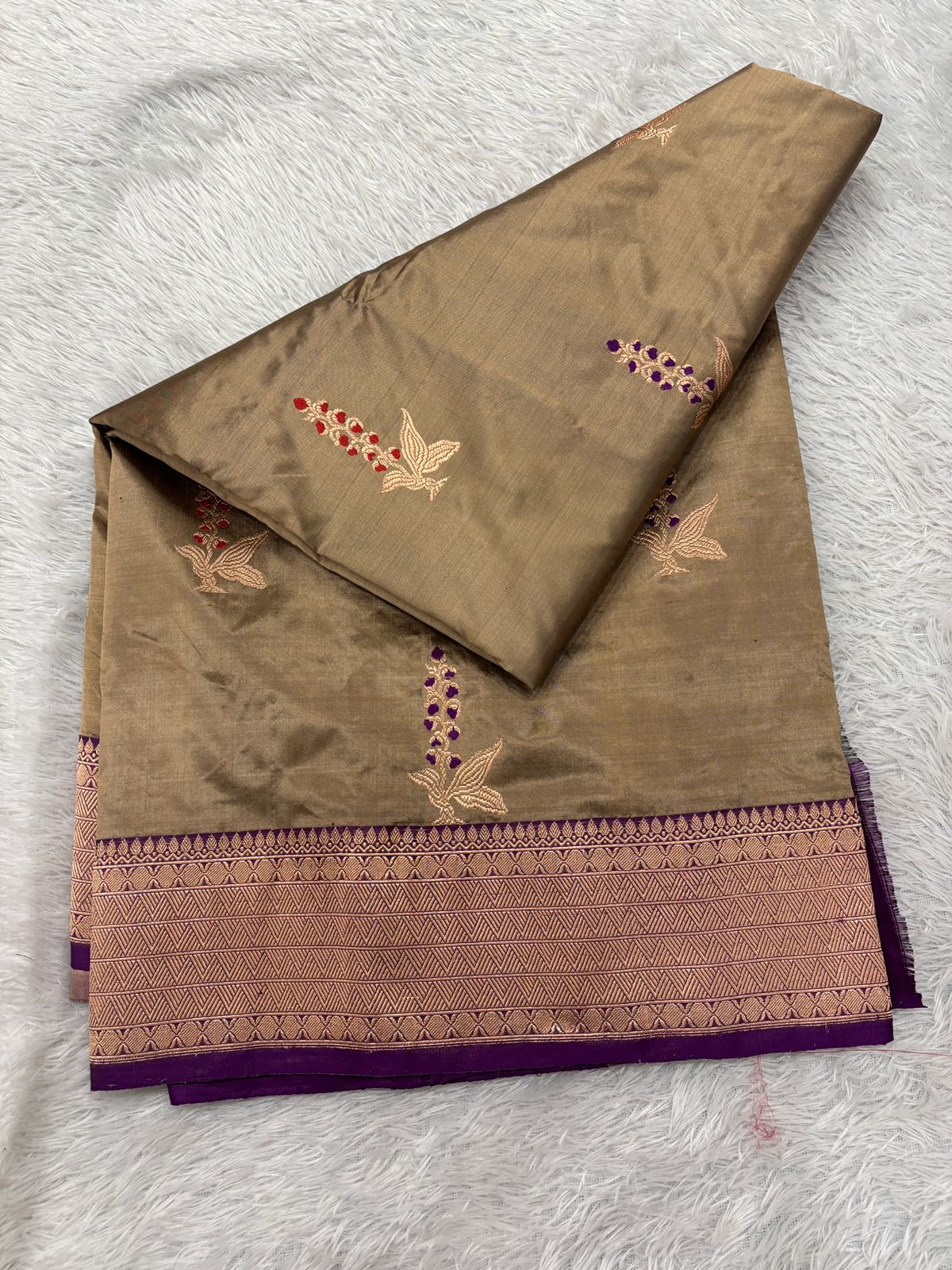 Antique Bronze & Royal Violet Handloom Banarasi Katan Silk Saree | Rose Gold Zari Kadhua Floral Bunch Booti