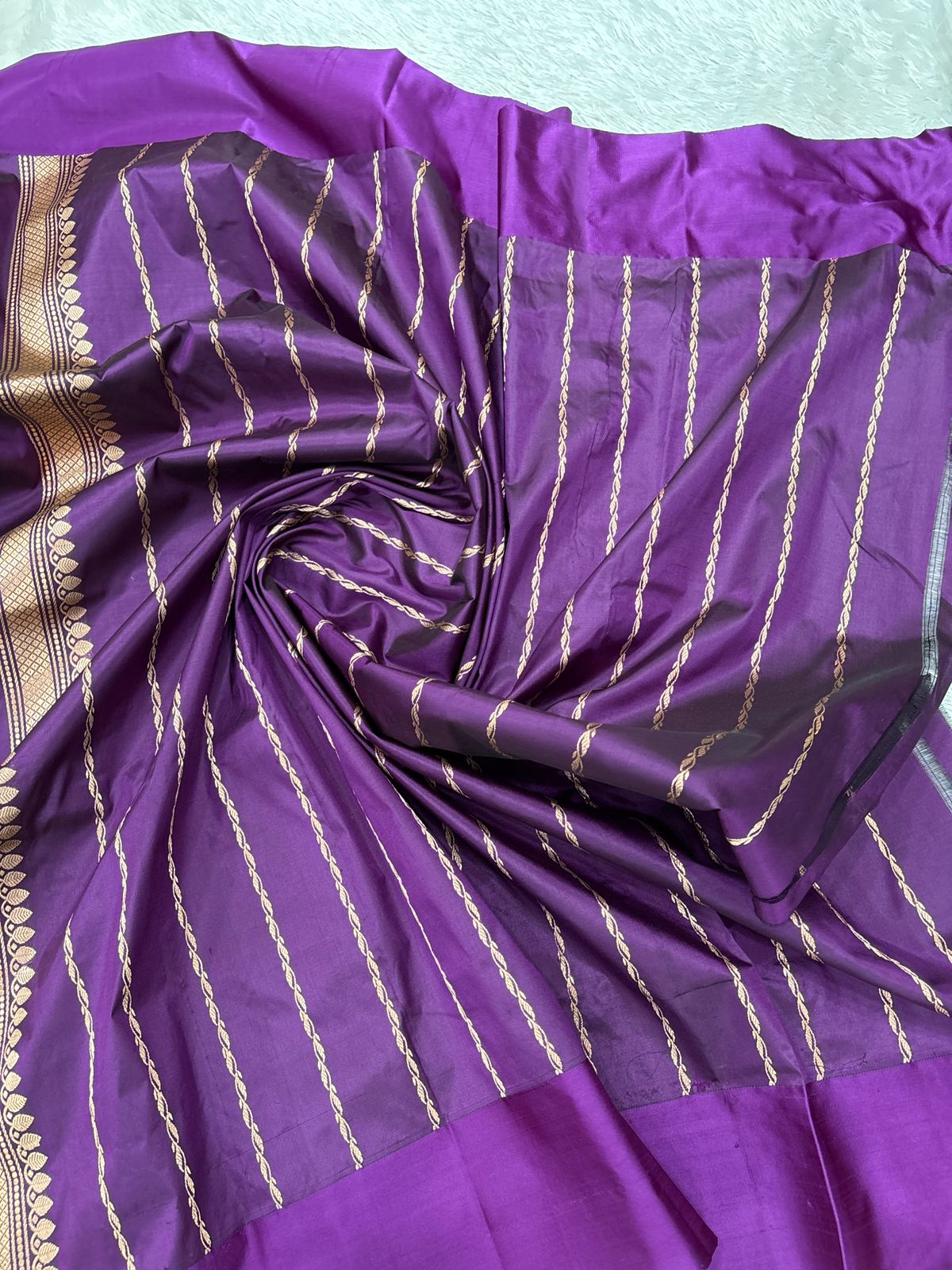 Antique Bronze & Royal Violet Handloom Banarasi Katan Silk Saree | Rose Gold Zari Kadhua Floral Bunch Booti