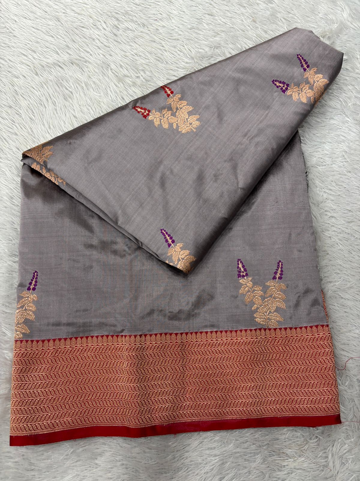 Slate Charcoal Grey & Crimson Red Handloom Banarasi Katan Silk Saree | Antique Gold Zari Kadhua Floral Bunch Booti