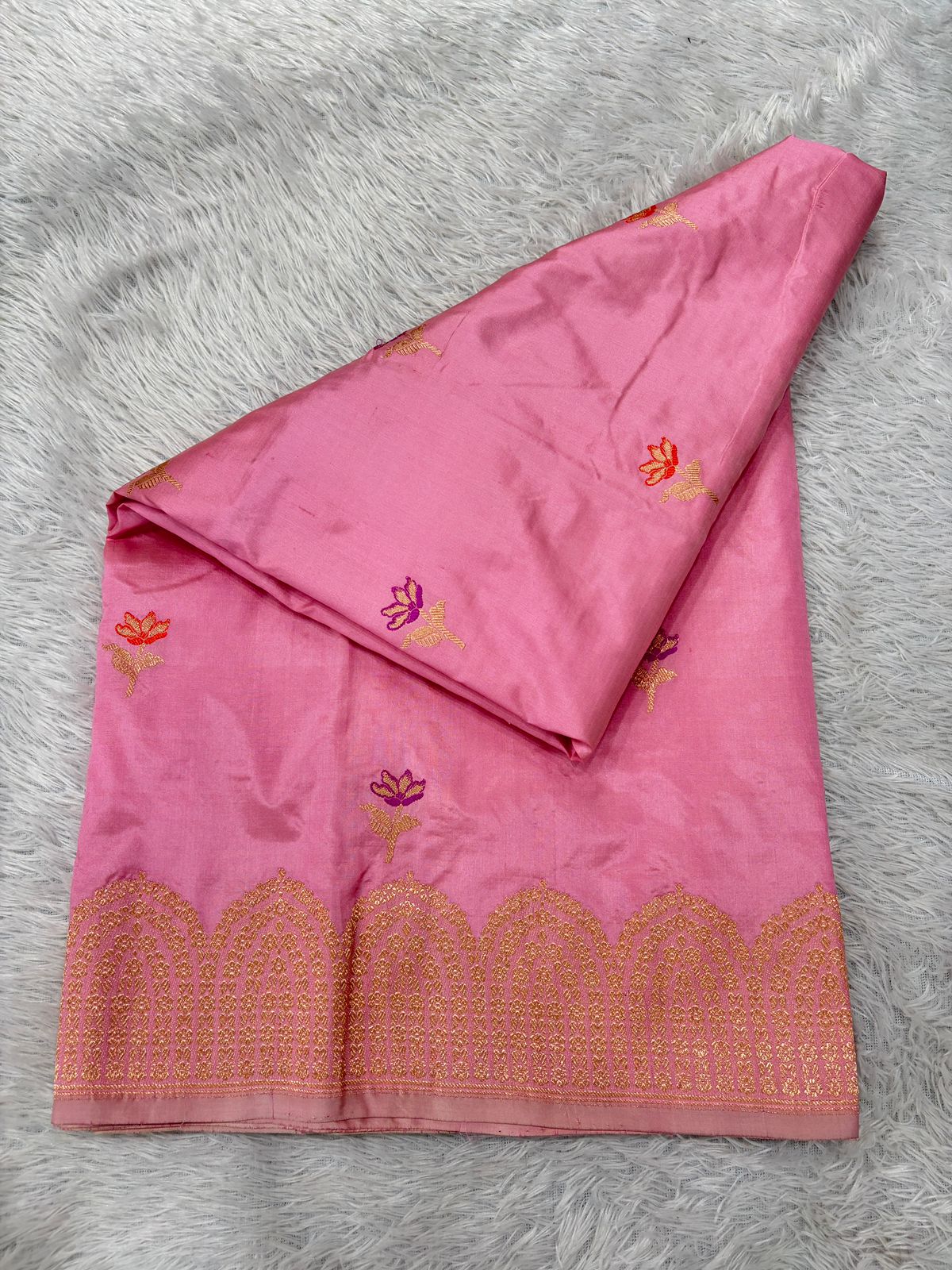 Blossom Pink Handloom Banarasi Katan Silk Saree | Rose Gold Zari Kadhua Floral Booti & Scalloped Arch Pallu