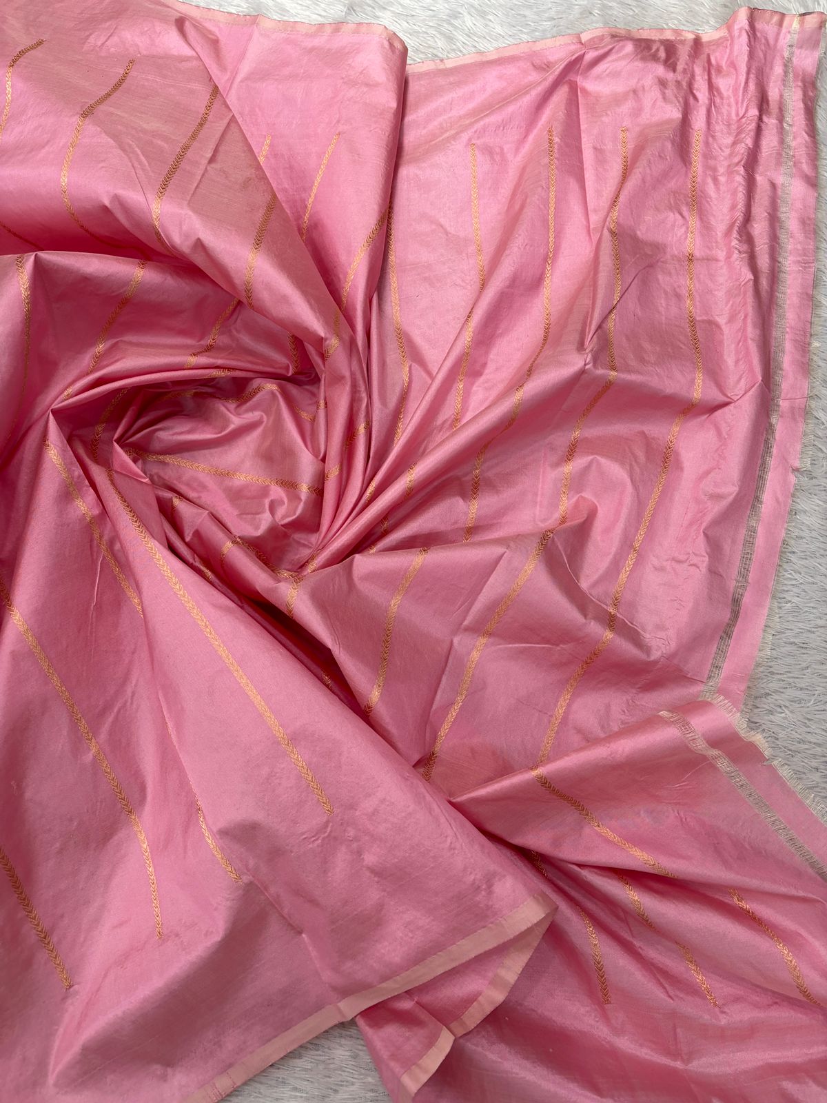 Blossom Pink Handloom Banarasi Katan Silk Saree | Rose Gold Zari Kadhua Floral Booti & Scalloped Arch Pallu