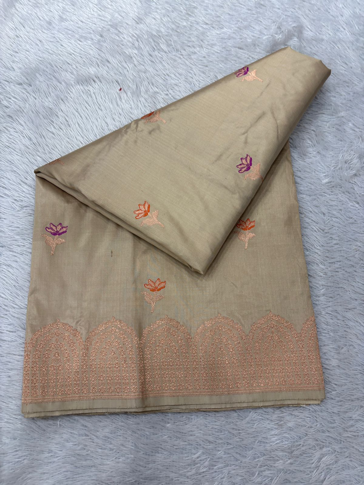 Metallic Champagne Beige Handloom Banarasi Katan Silk Saree | Rose Gold Zari Kadhua Floral Booti & Scalloped Arch Pallu