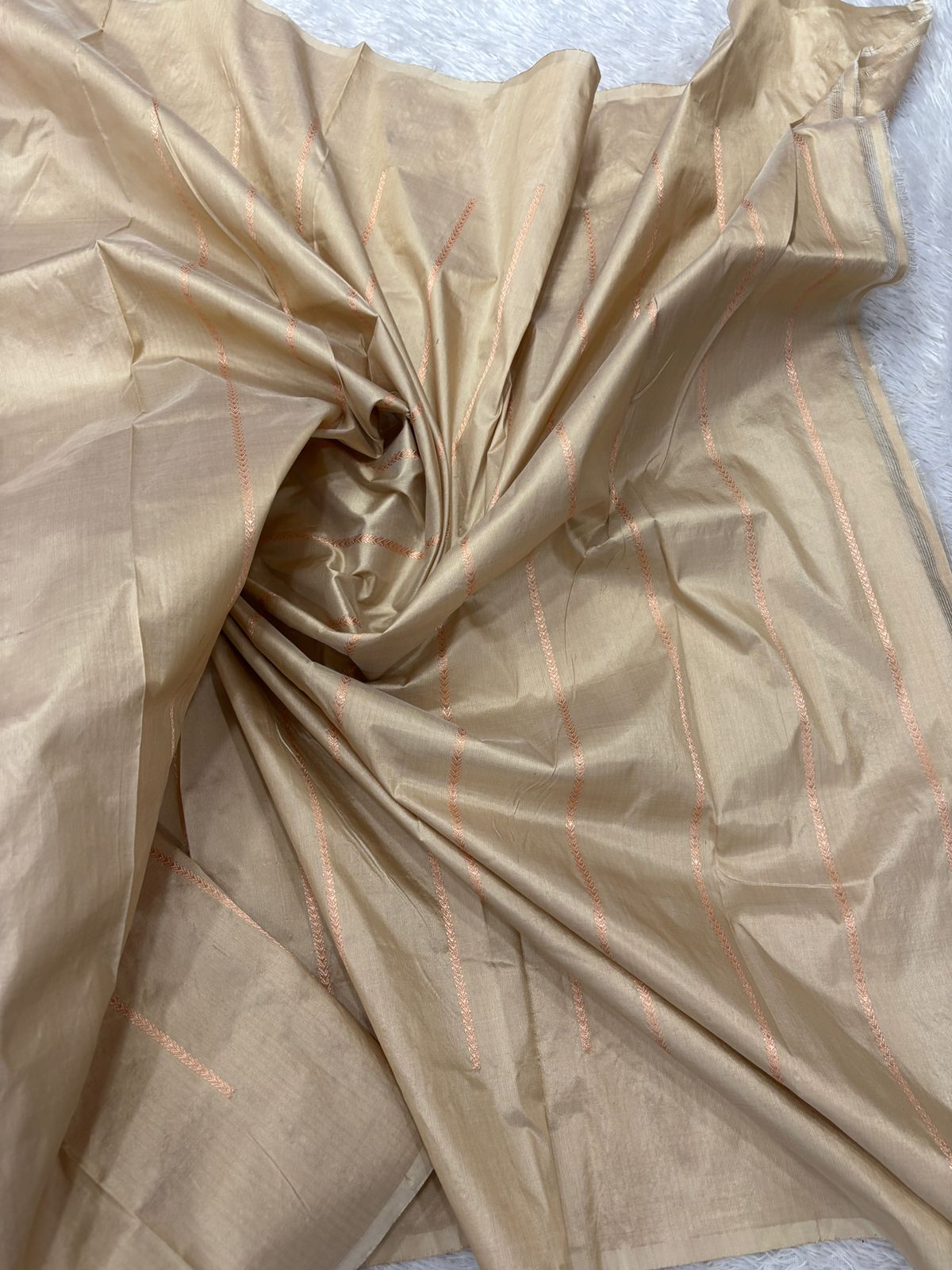 Metallic Champagne Beige Handloom Banarasi Katan Silk Saree | Rose Gold Zari Kadhua Floral Booti & Scalloped Arch Pallu