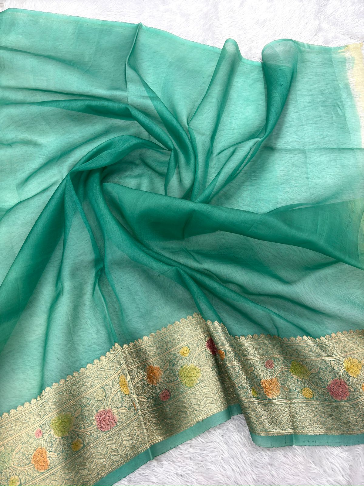 Pastel Ivory Kora Designer Kadhua Handloom Banarasi Saree