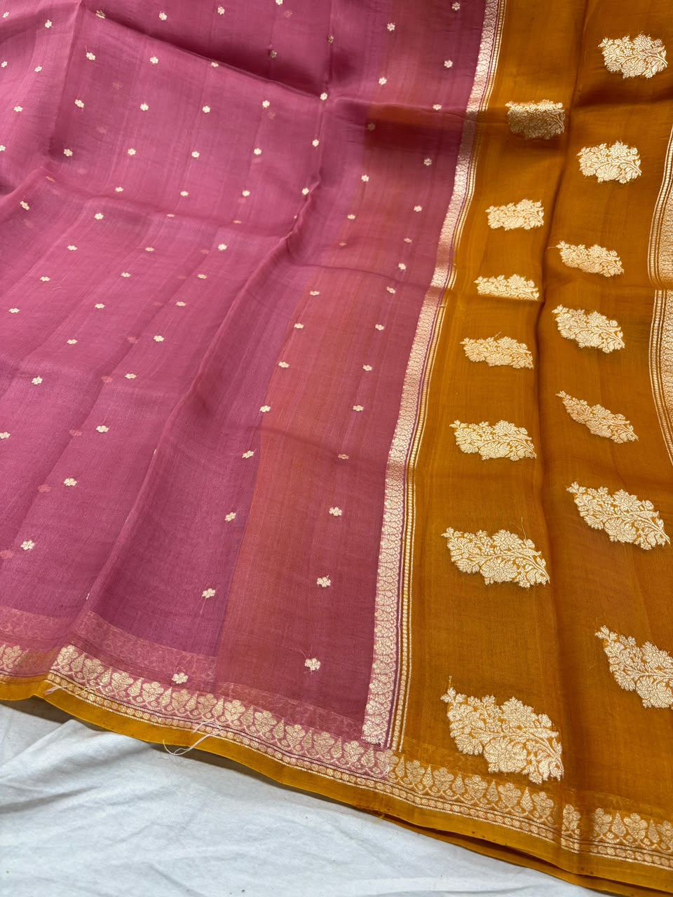 Dusty Pink Handwoven Pure Banarasi Kora Silk Designer Saree